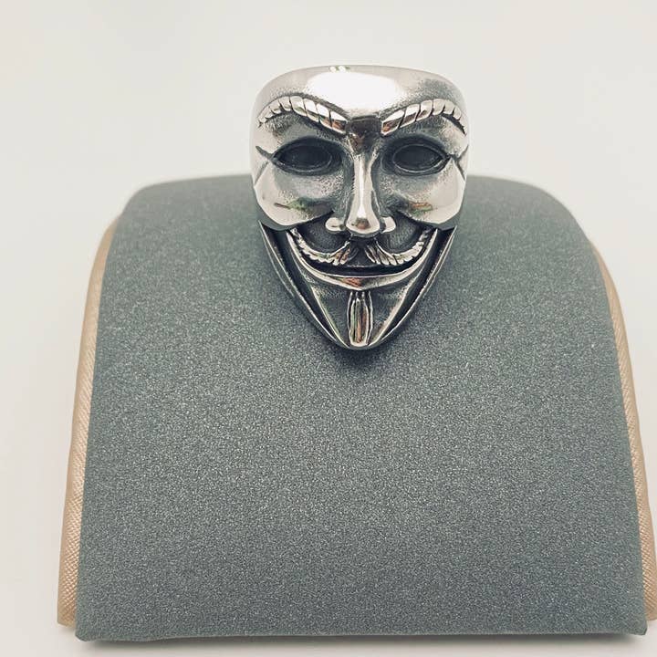 V for Vendetta Mask / Anonymous / Guy Fawkes Mask - Men's Ring - Various Sizes