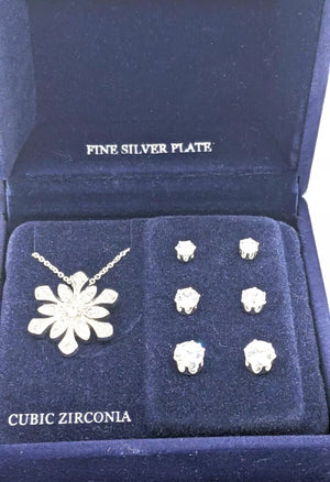 Woman's Silver Snowflake Necklace Solitaire Stud Earrings 4 Piece Set Silver Plate