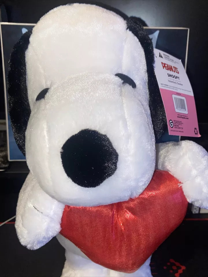 Valentine's Day Peanuts 18 in Tall Snoopy with Heart Porch Greeter