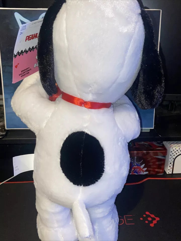 Valentine's Day Peanuts 18 in Tall Snoopy with Heart Porch Greeter